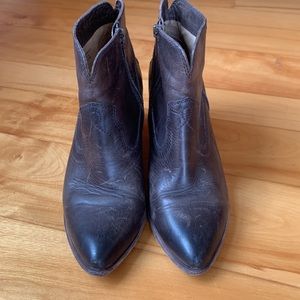 *SOLD* Authentic Frye Boots